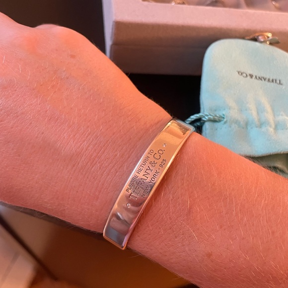 Tiffany & co cuff - Picture 4 of 7